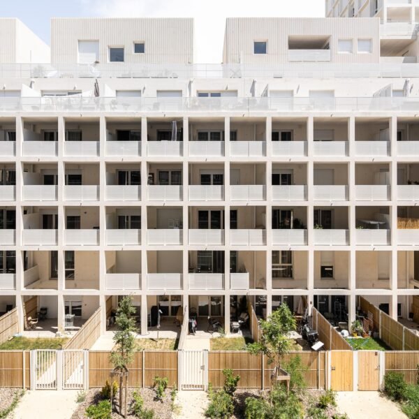 Rémy MARCIANO architecte - Edificio Mixto Mediterráneo Alpha XXL (Stéphane Aboudaram - we are content (s))