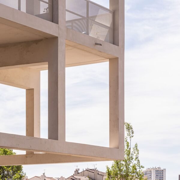 Rémy MARCIANO architecte - Edificio Mixto Mediterráneo Alpha XXL (Stéphane Aboudaram - we are content (s))