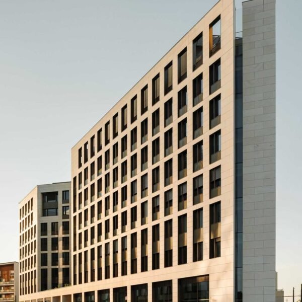 OAB + Peñín Arquitectos + AFAA - Sede EMH (Joan Guillamat)