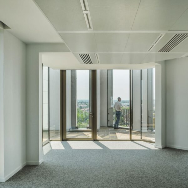 OAB + Peñín Arquitectos + AFAA - Sede EMH (Joan Guillamat)