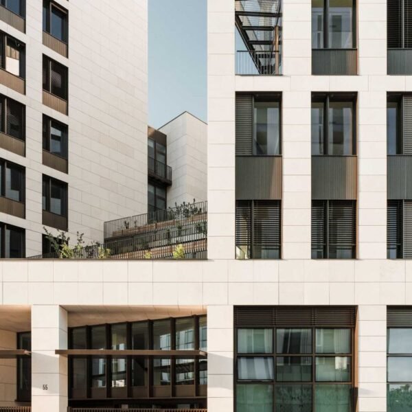 OAB + Peñín Arquitectos + AFAA - Sede EMH (Joan Guillamat)