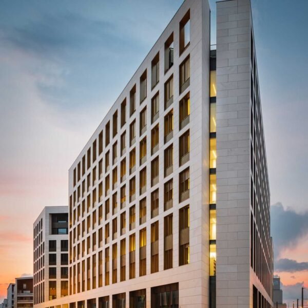 OAB + Peñín Arquitectos + AFAA - Sede EMH (Joan Guillamat)