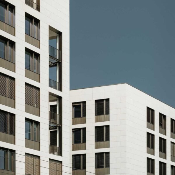 OAB + Peñín Arquitectos + AFAA - Sede EMH (Joan Guillamat)