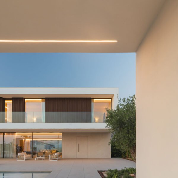 SrtaRottenmeier - Casa Enmarcada (Pedro Noguera)