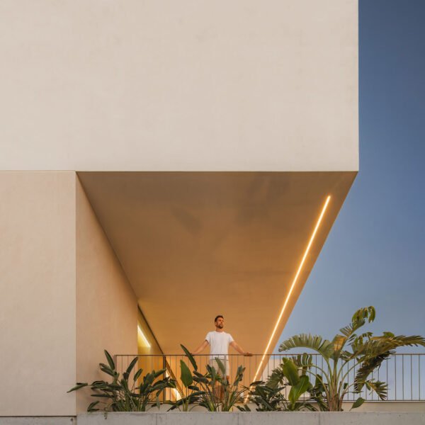 SrtaRottenmeier - Casa Enmarcada (Pedro Noguera)