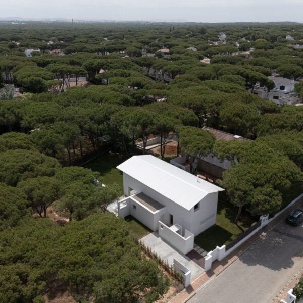 Studio Swes Arquitectos - Casa en Roche (Fernando Alda)