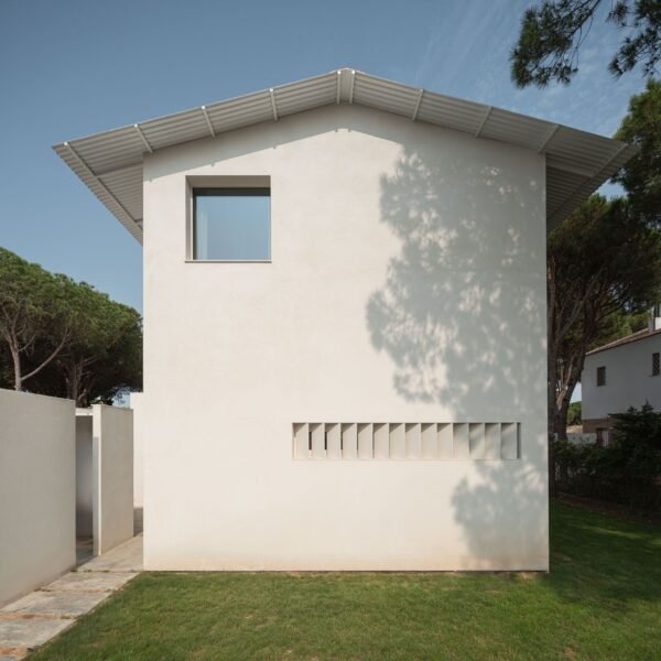 Studio Swes Arquitectos - Casa en Roche (Fernando Alda)