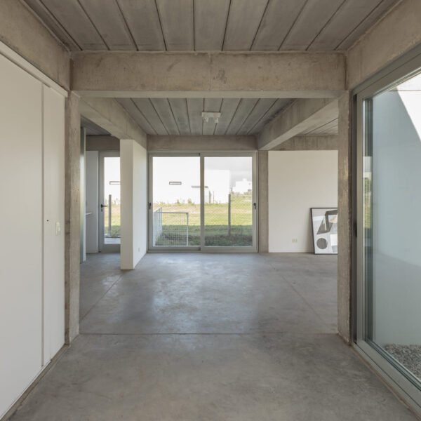 soda + Mila Ramirez Estudio - Casa de los tres patios (Bruto Studio)