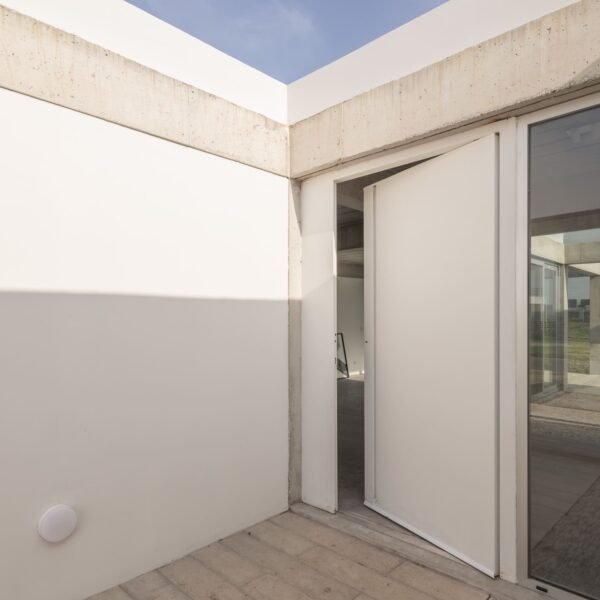 soda + Mila Ramirez Estudio - Casa de los tres patios (Bruto Studio)