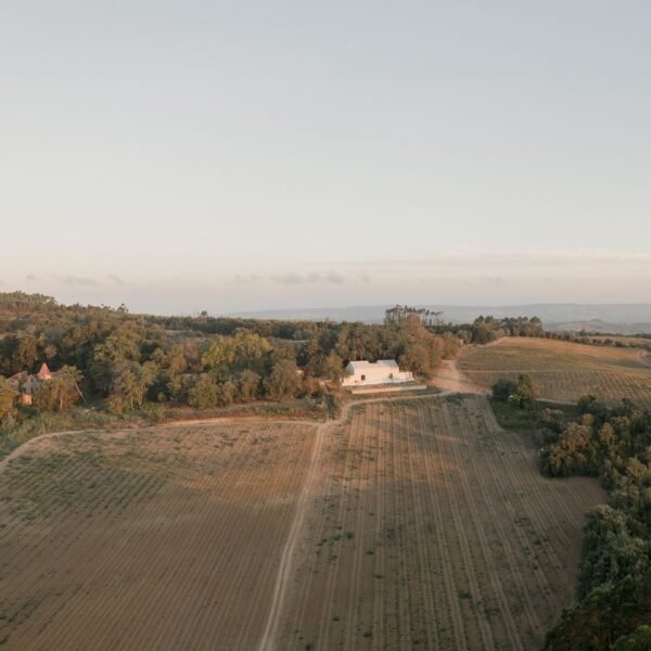Atelier Matteo Arnone + Falcão Tuan Arquitectos + Core Concept - Casa para dos Dj (Federico Cairoli)