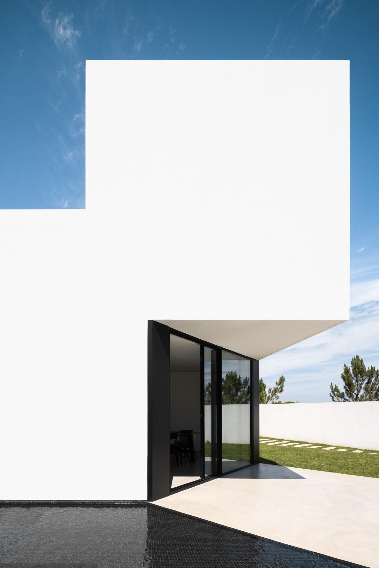 Atelier NMDARQ - Casa DR (Ivo Tavares Studio)