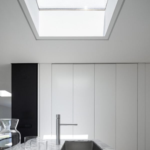 Atelier NMDARQ - Casa DR (Ivo Tavares Studio)