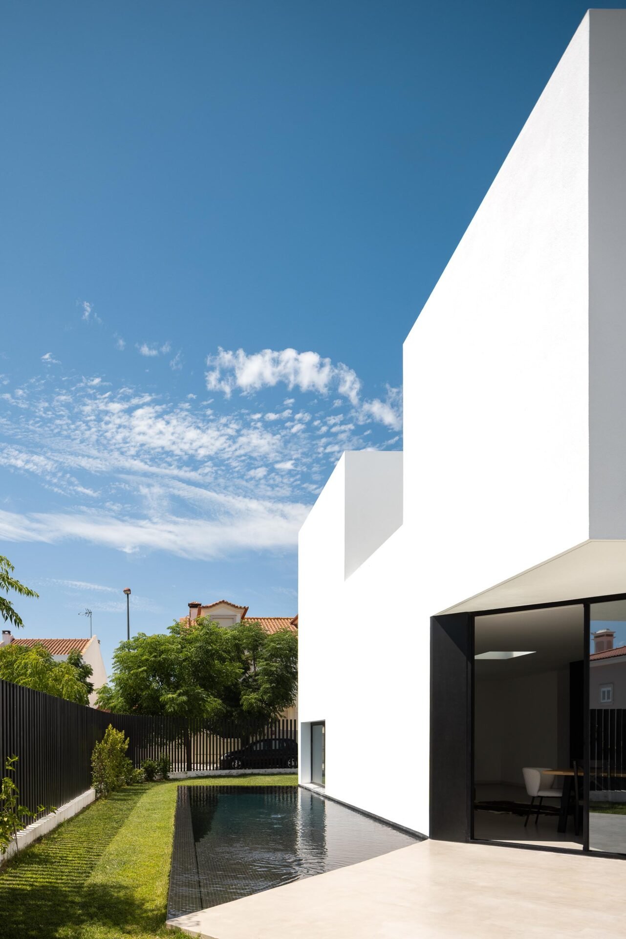 Atelier NMDARQ - Casa DR (Ivo Tavares Studio)
