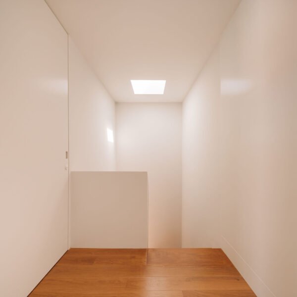 João Tiago Aguiar - 2 Casas Sassoeiros RO (Francisco Nogueira)