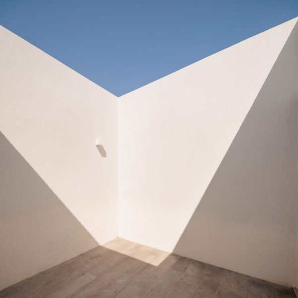 João Tiago Aguiar - 2 Casas Sassoeiros RO (Francisco Nogueira)