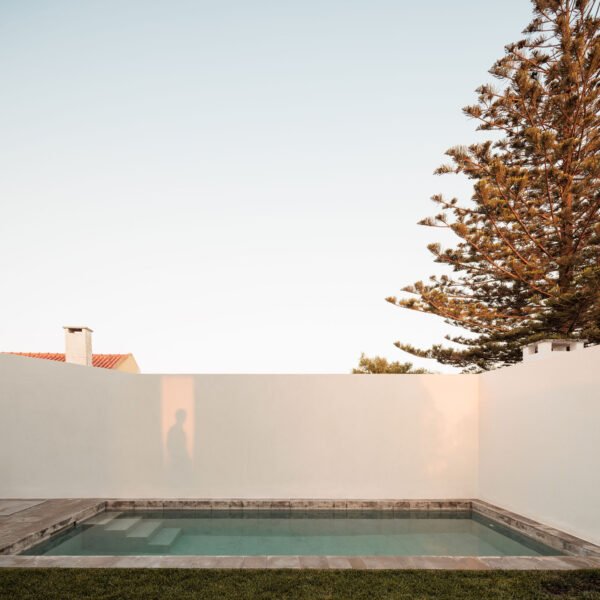 João Tiago Aguiar - 2 Casas Sassoeiros RO (Francisco Nogueira)