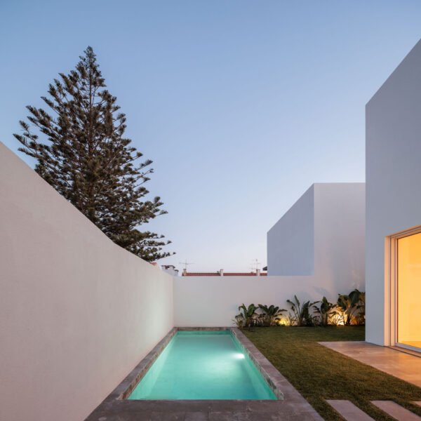 João Tiago Aguiar - 2 Casas Sassoeiros RO (Francisco Nogueira)