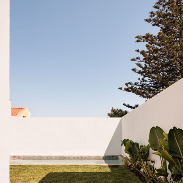 João Tiago Aguiar - 2 Casas Sassoeiros RO (Francisco Nogueira)