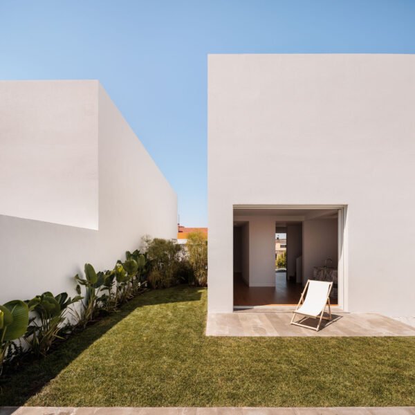 João Tiago Aguiar - 2 Casas Sassoeiros RO (Francisco Nogueira)