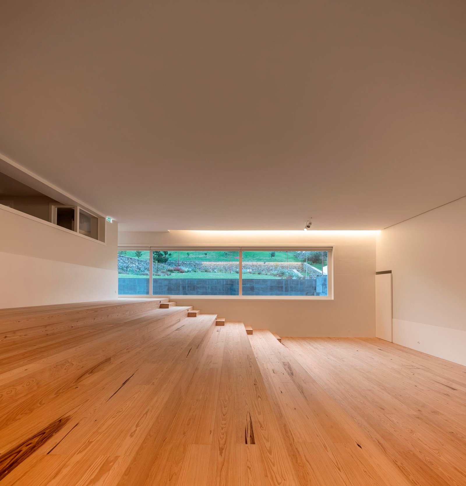 Álvaro Siza - Centro de interpretación Angra do Heroismo (Fernando Guerra)