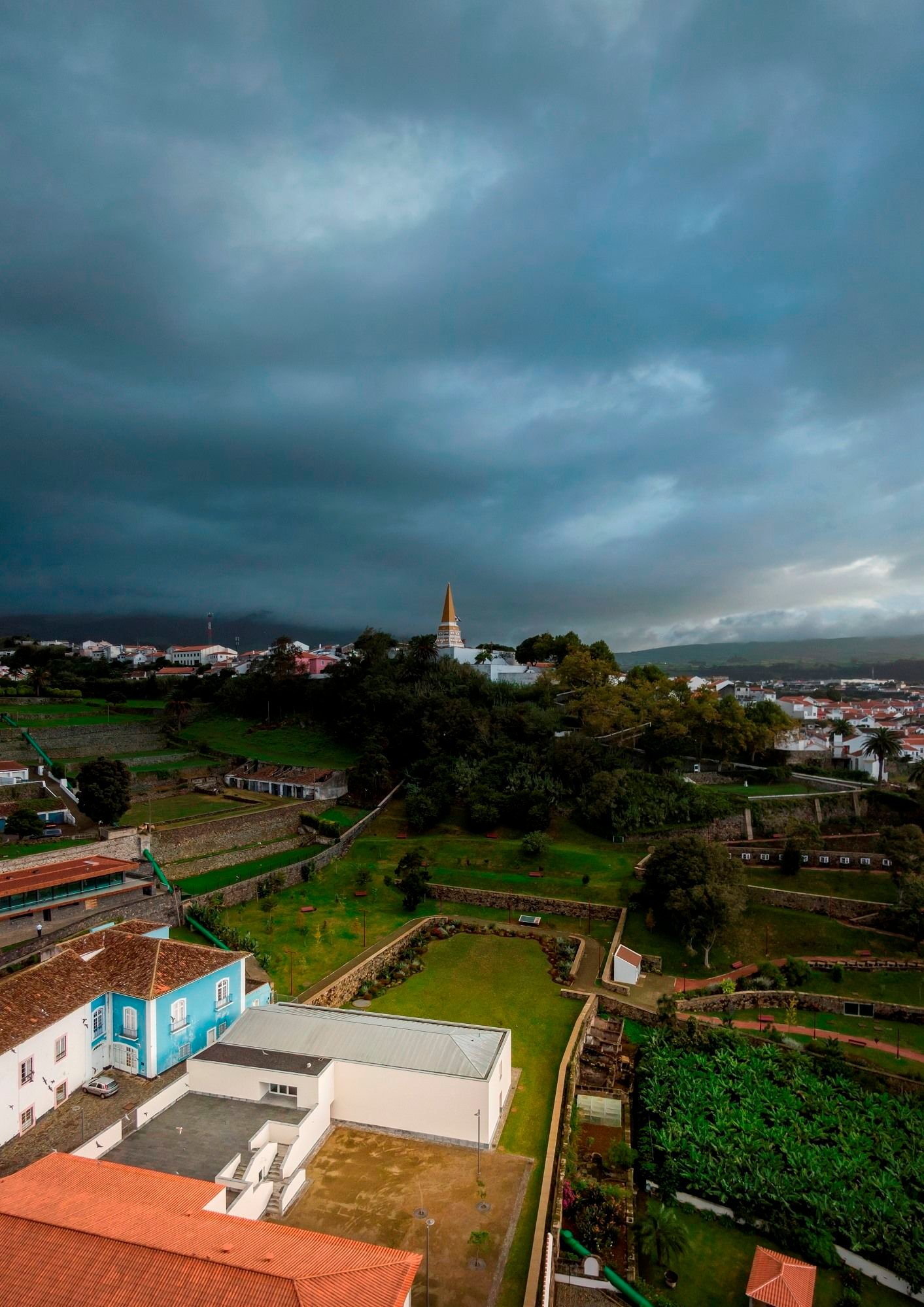 Álvaro Siza - Centro de interpretación Angra do Heroismo (Fernando Guerra)