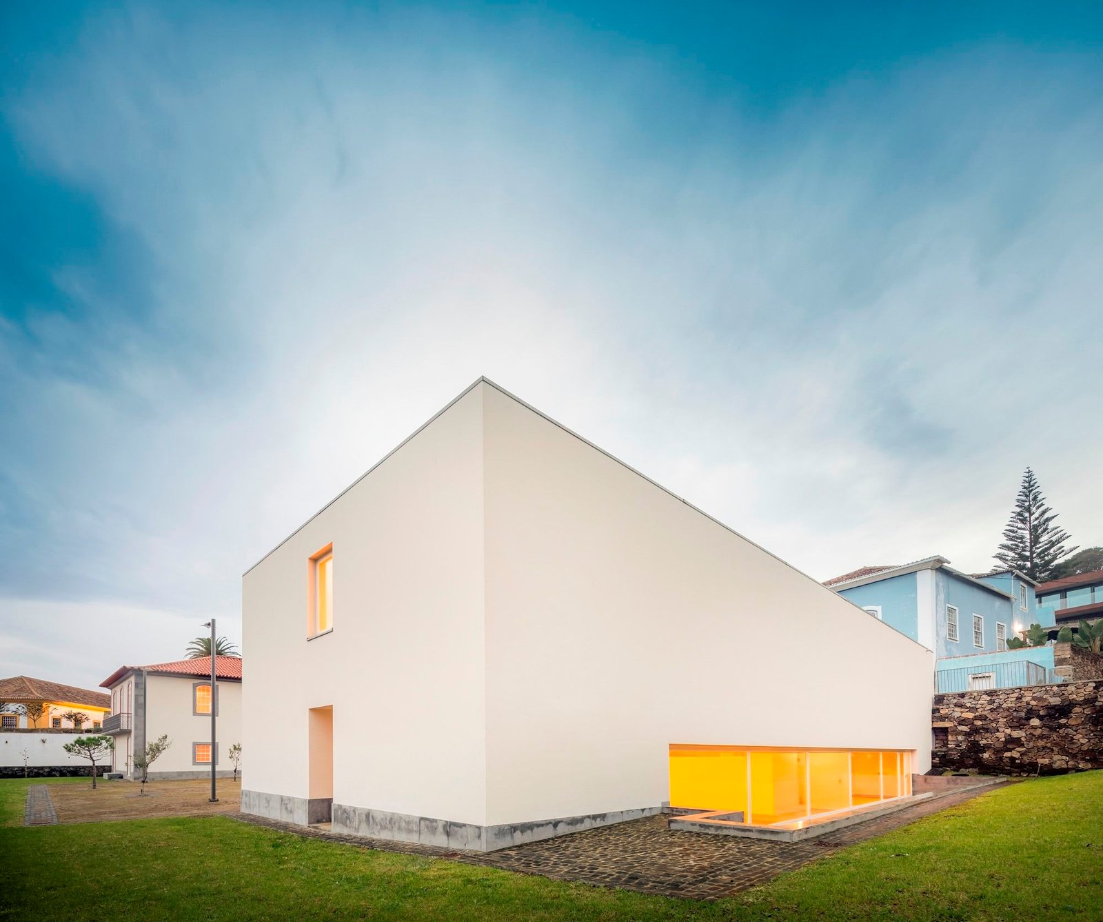 Álvaro Siza - Centro de interpretación Angra do Heroismo (Fernando Guerra)