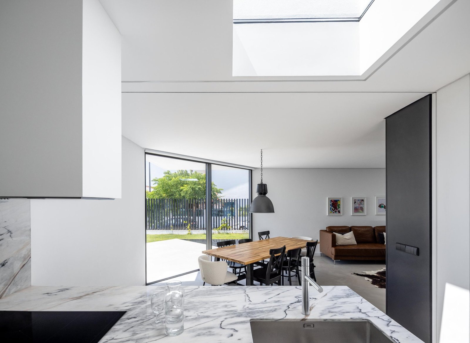 Atelier NMDARQ - Casa DR (Ivo Tavares Studio)