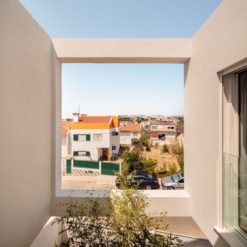 João Tiago Aguiar - 2 Casas Sassoeiros RO (Francisco Nogueira)