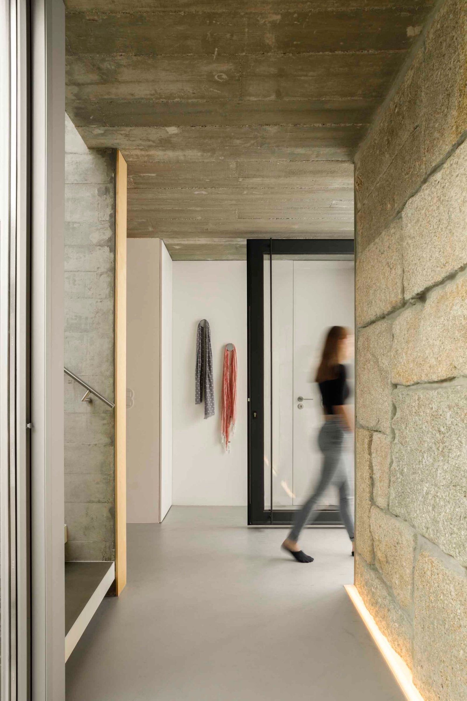 Paulo Merlini arquitetos - Casa Rio (Ivo Tavares Studio)