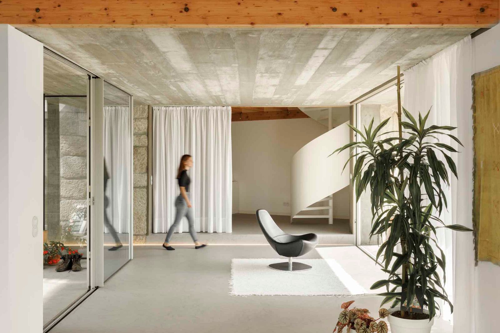 Paulo Merlini arquitetos - Casa Rio (Ivo Tavares Studio)