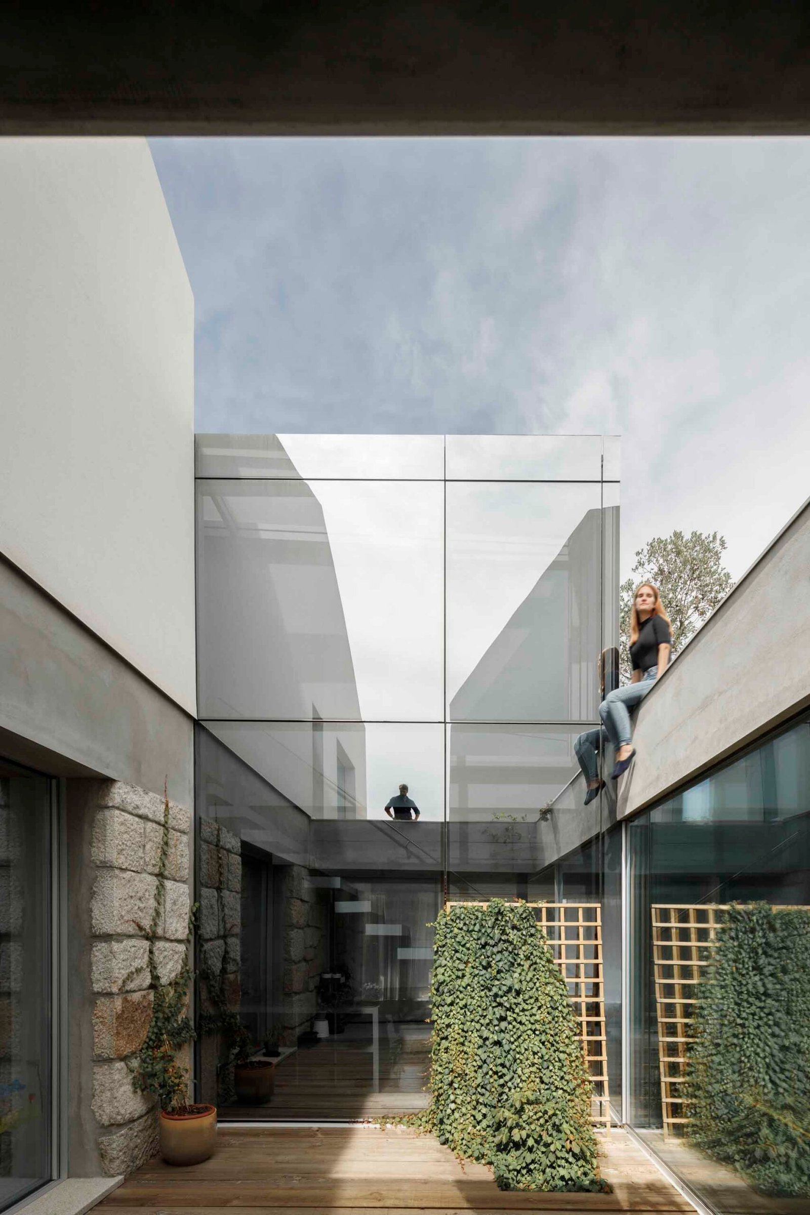 Paulo Merlini arquitetos - Casa Rio (Ivo Tavares Studio)