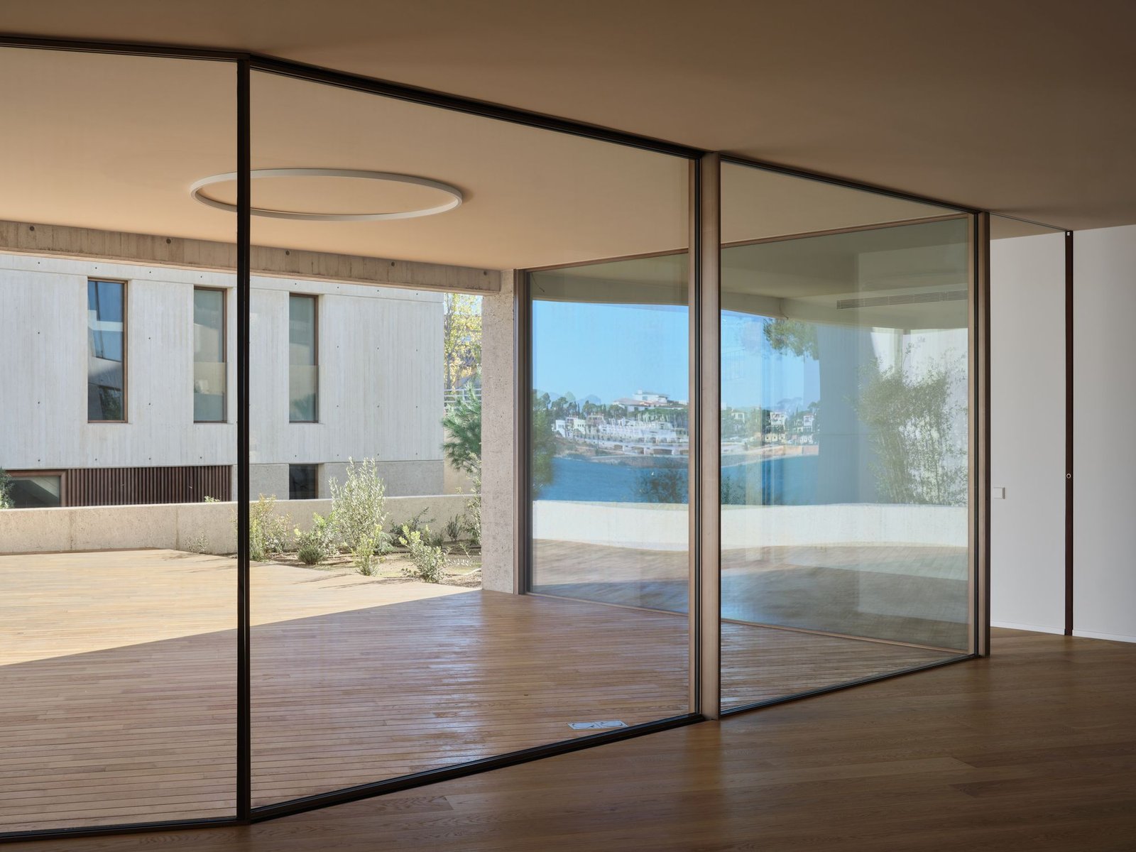 Jaime Prous Architects + Pineda Monedero + FGA arquitectes - Sa CAleta (Adrià Goula)