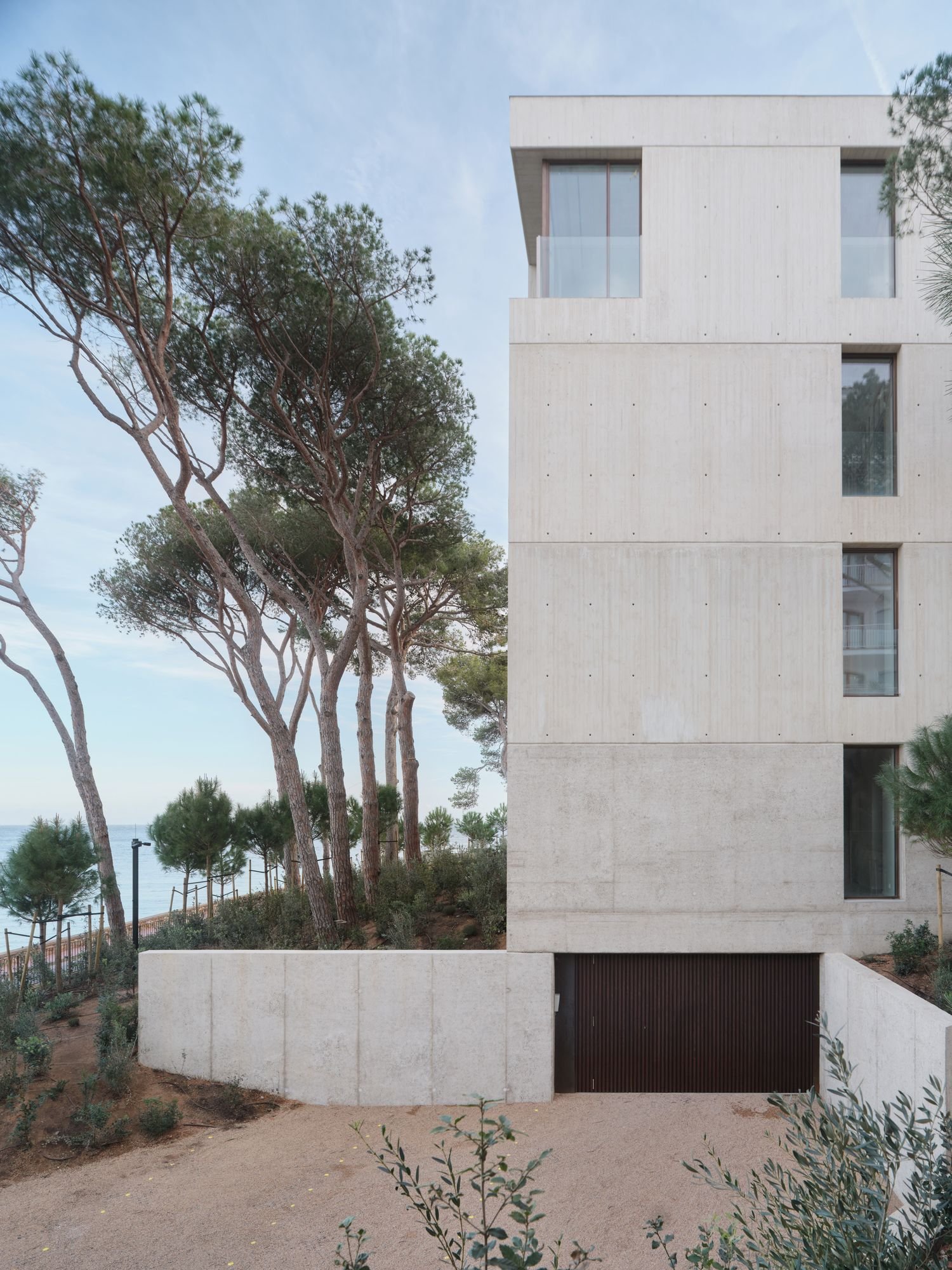 Jaime Prous Architects + Pineda Monedero + FGA arquitectes - Sa CAleta (Adrià Goula)