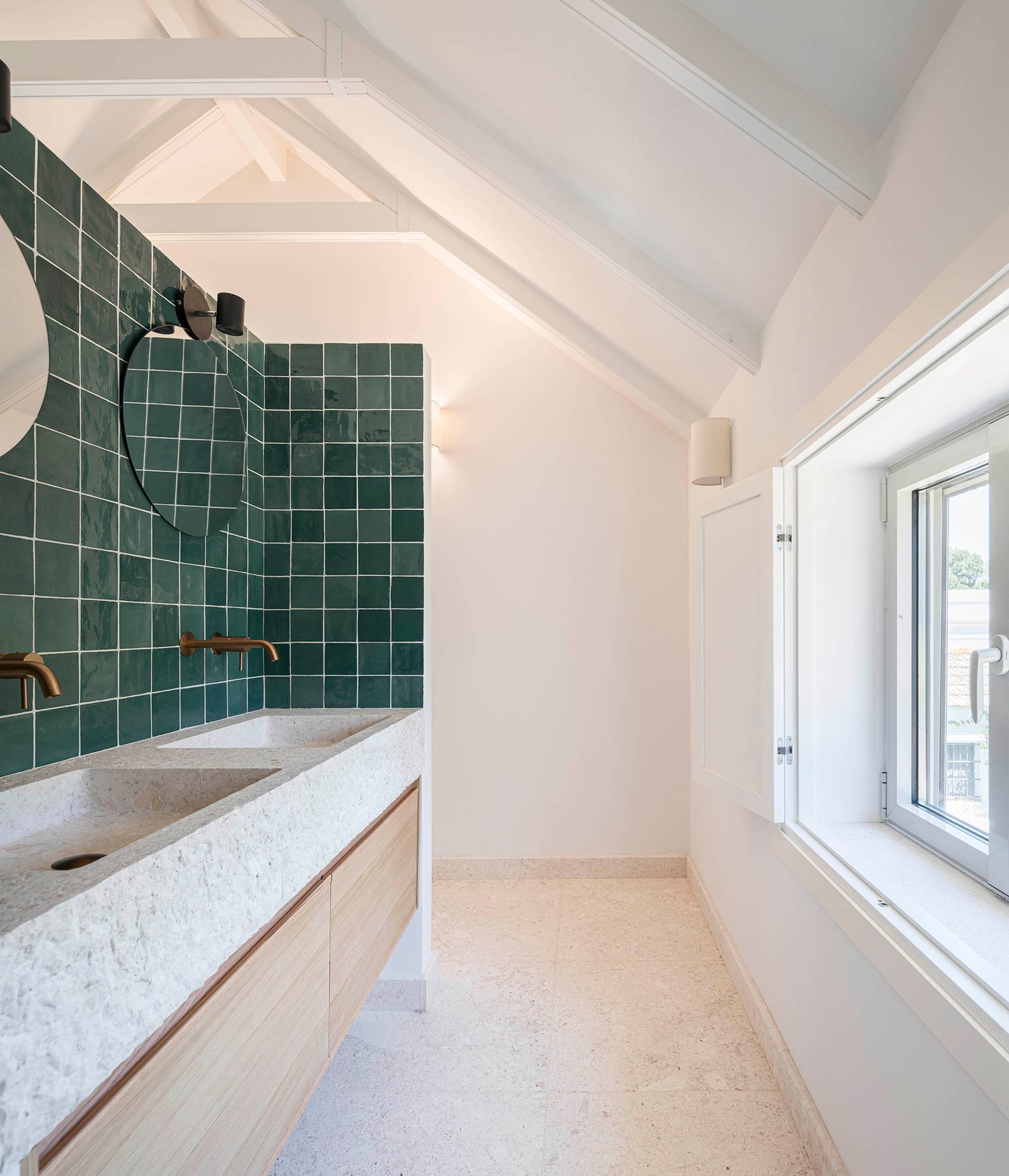 Casa de invitados de Villa Jara. Rehabilitación de un antiguo establo.