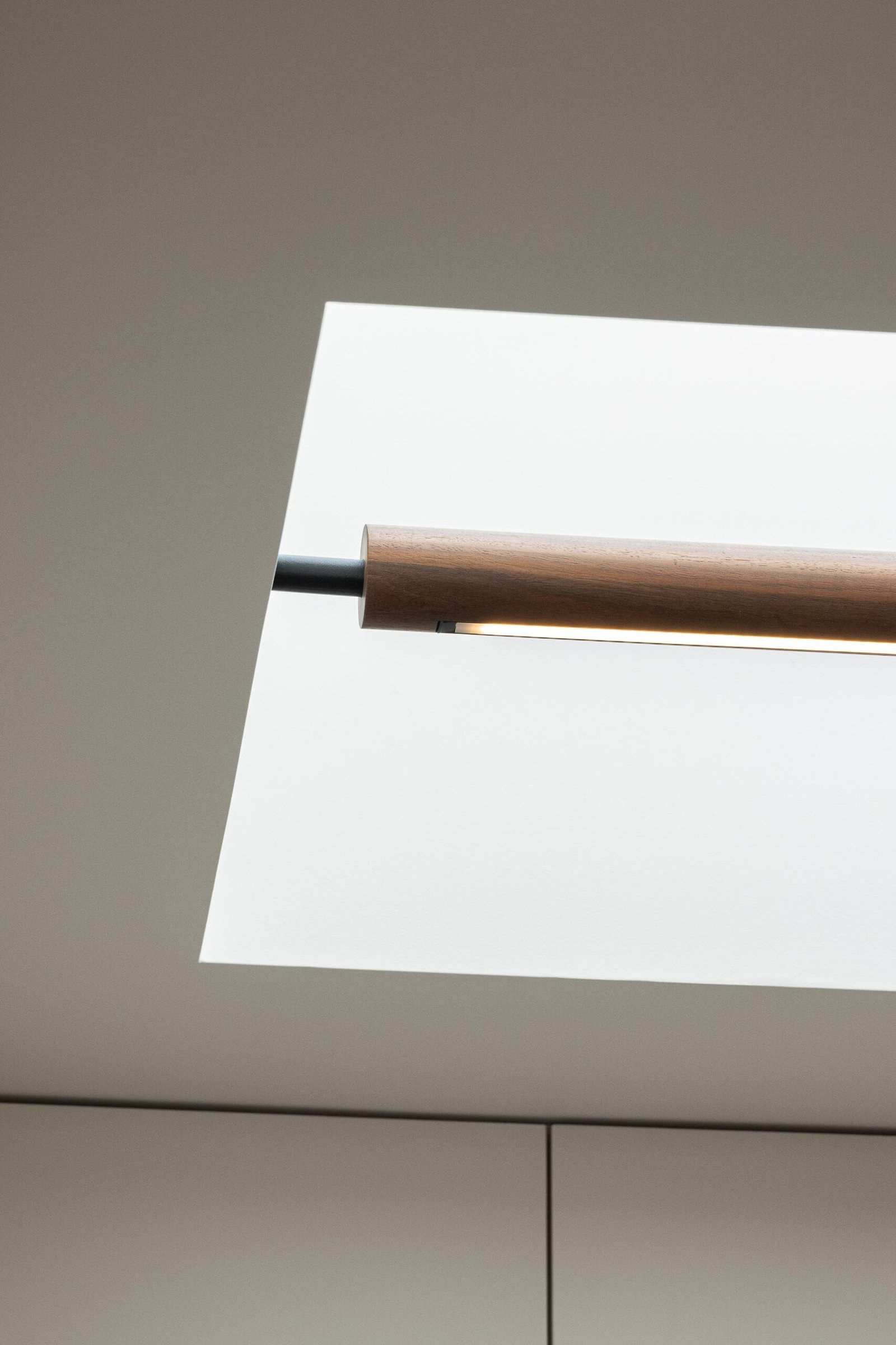 Casa Branca Minimalista com Arquitetura 501 e fotografia Ivo Tav