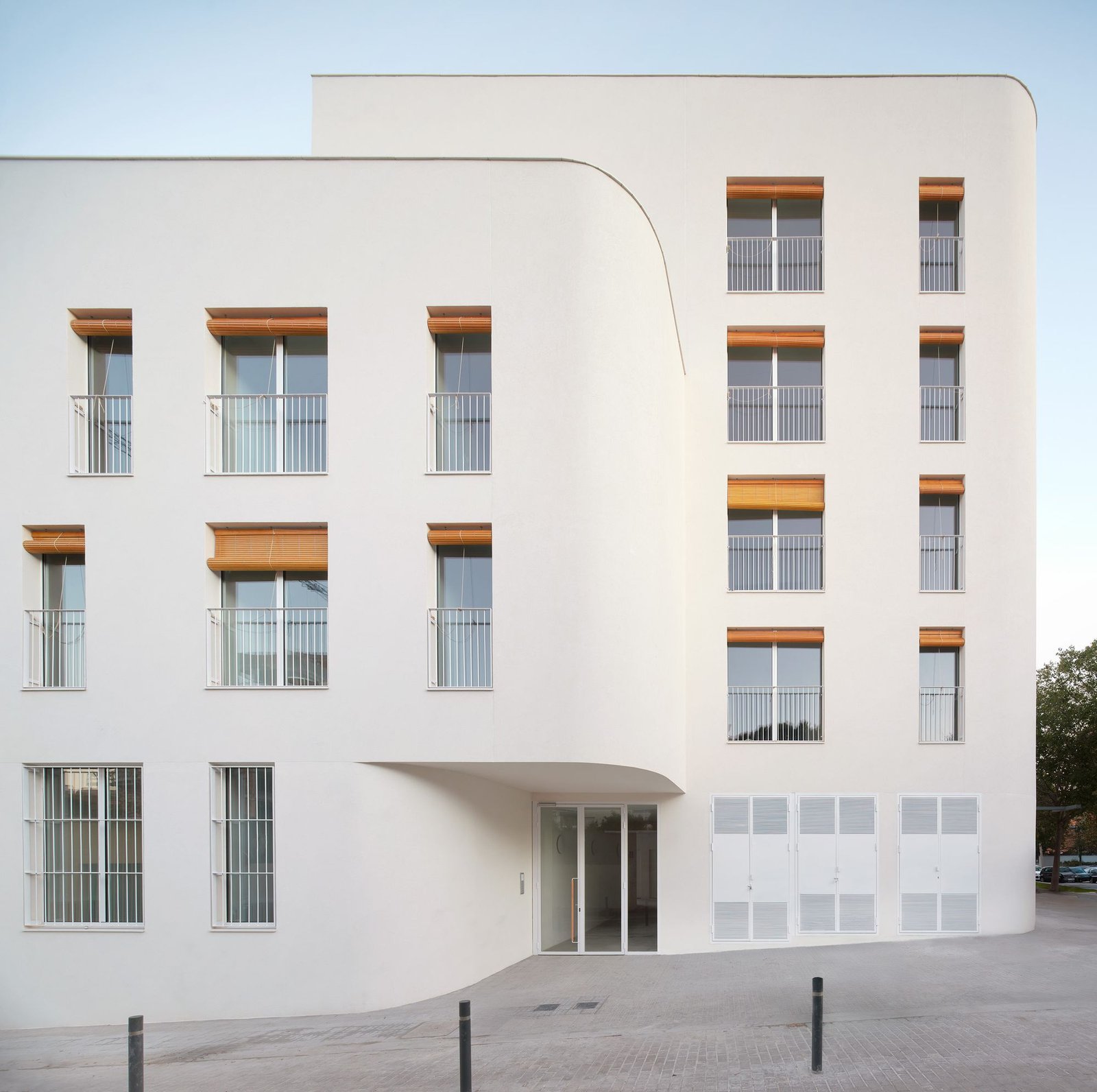 AV_62_Calderon_Folch_22_Viviendas_sociales_Jose_Hevia_AeB (1)