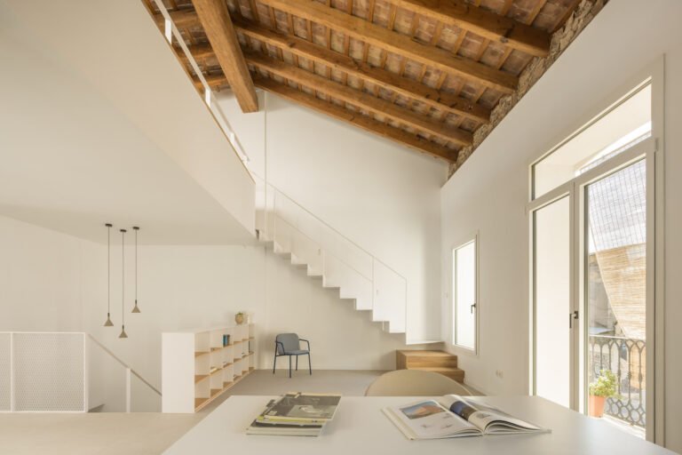 Casa en el Cabanyal | Montse Vicent + mmarq arquitectura y urbanismo + Ambau