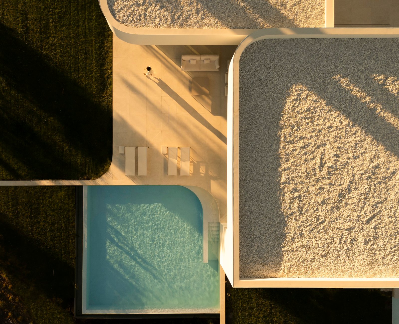 Fran Silvestre Arquitectos - Villa 18 en La Moraleja (Fernando Guerra)