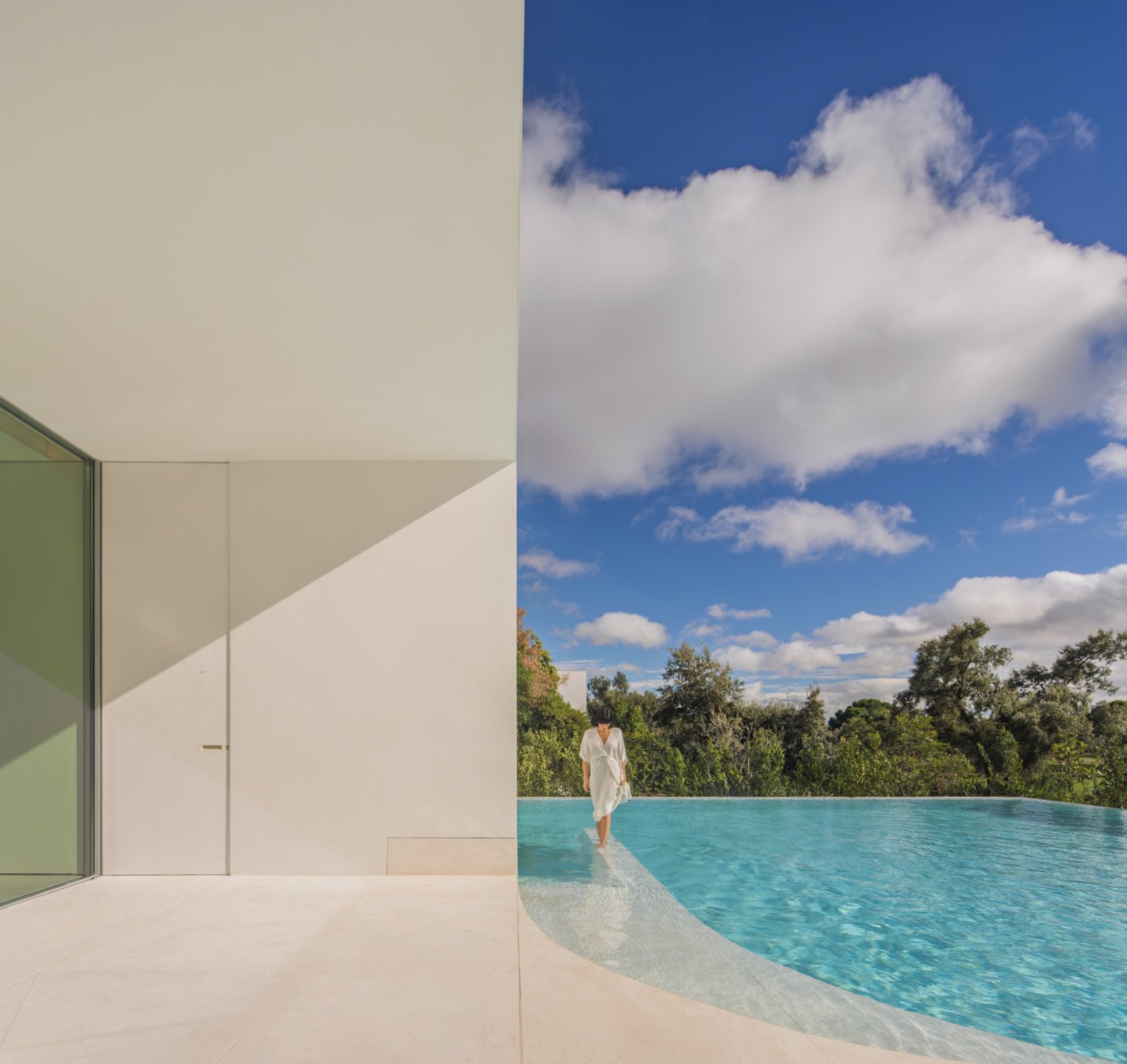 Fran Silvestre Arquitectos - Villa 18 en La Moraleja (Fernando Guerra)