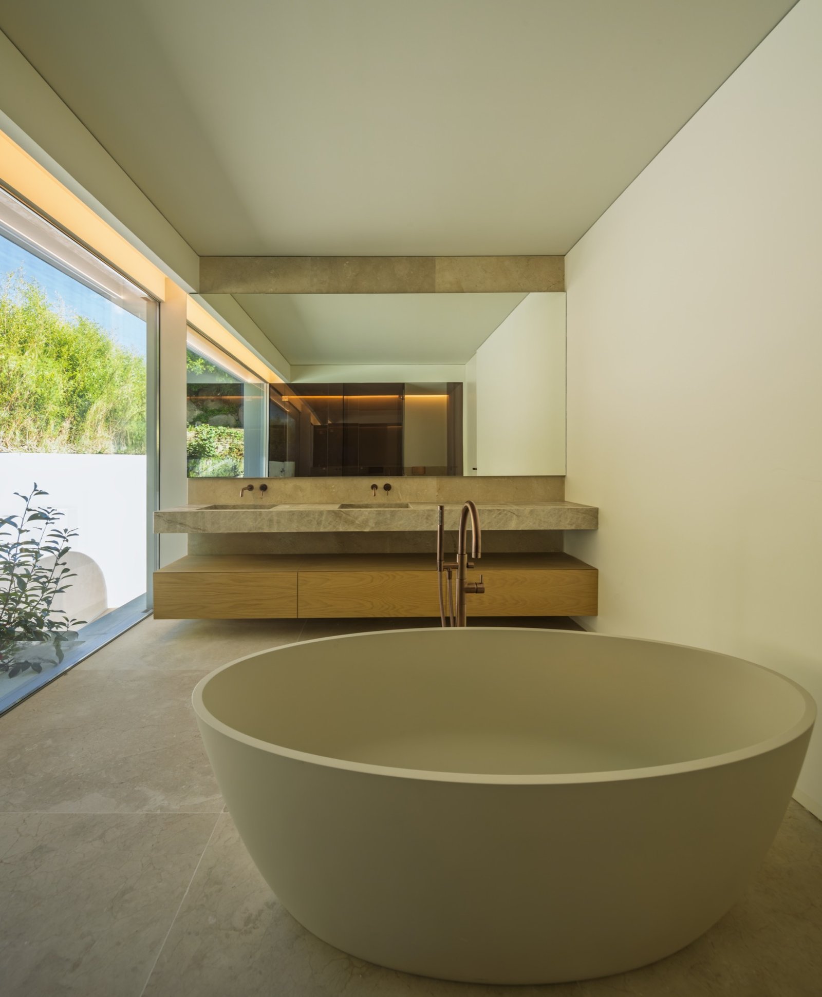 Fran Silvestre Arquitectos - Villa 18 en La Moraleja (Fernando Guerra)