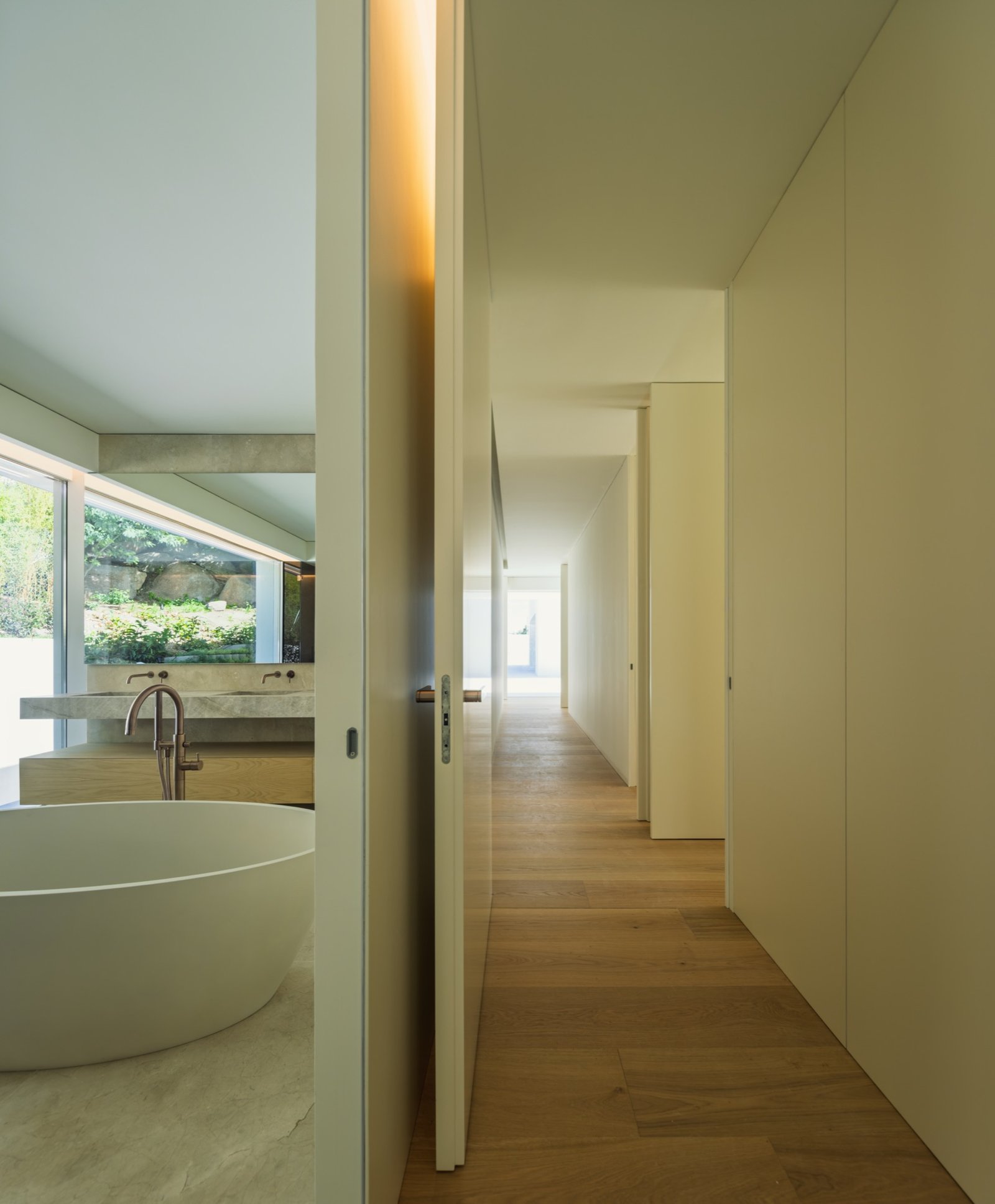 Fran Silvestre Arquitectos - Villa 18 en La Moraleja (Fernando Guerra)