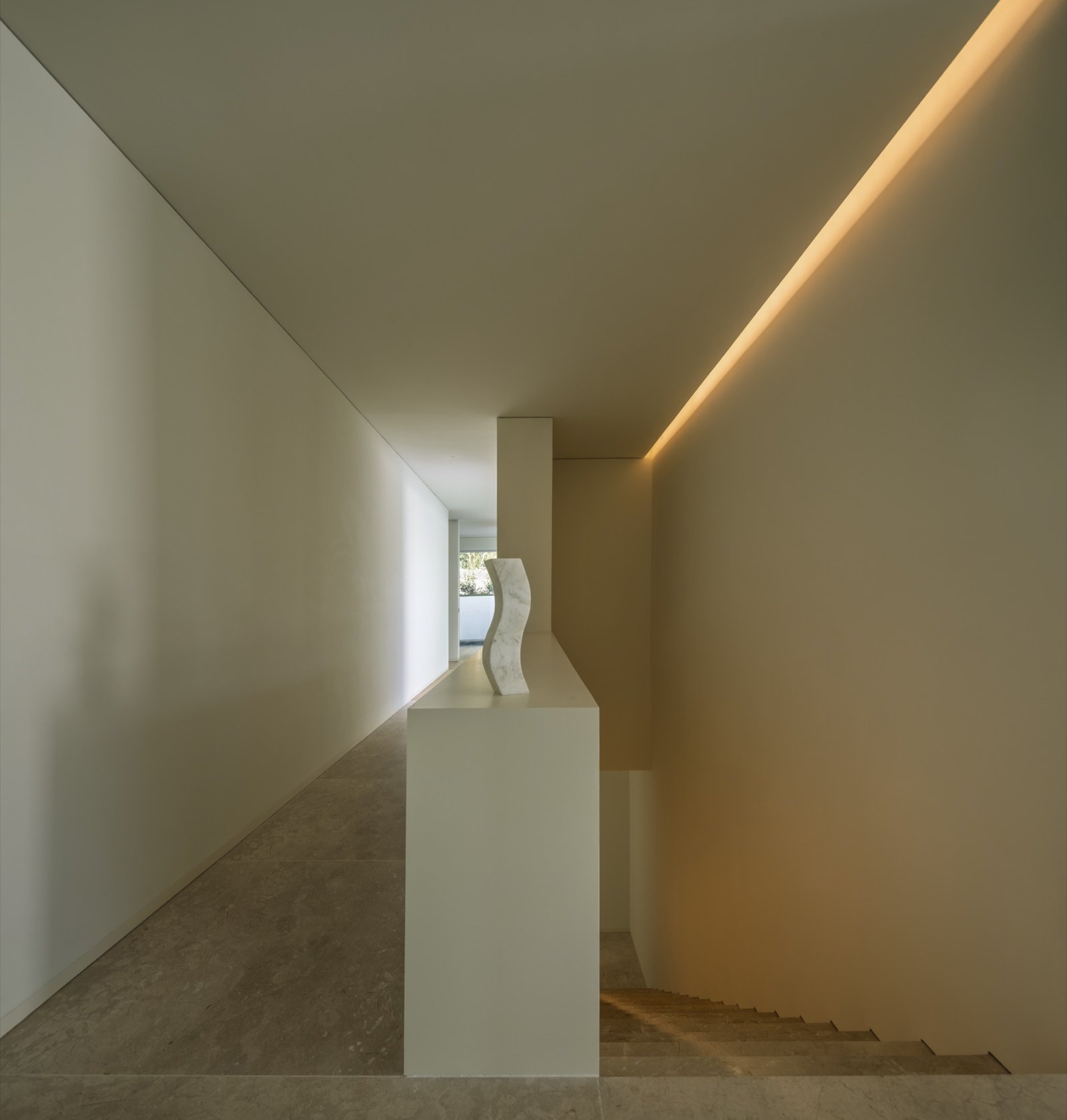 Fran Silvestre Arquitectos - Villa 18 en La Moraleja (Fernando Guerra)