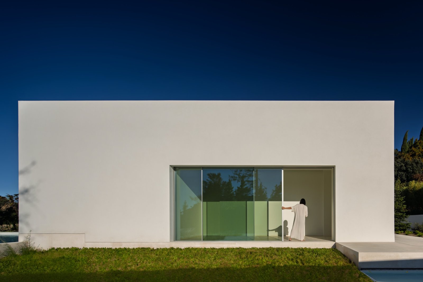 Fran Silvestre Arquitectos - Villa 18 en La Moraleja (Fernando Guerra)
