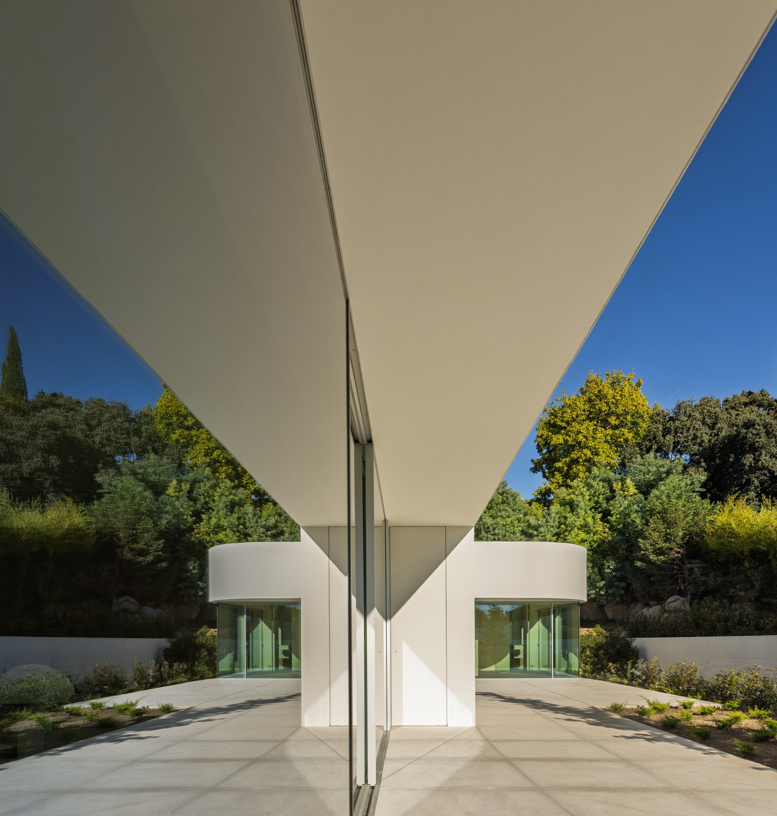 Fran Silvestre Arquitectos - Villa 18 en La Moraleja (Fernando Guerra)