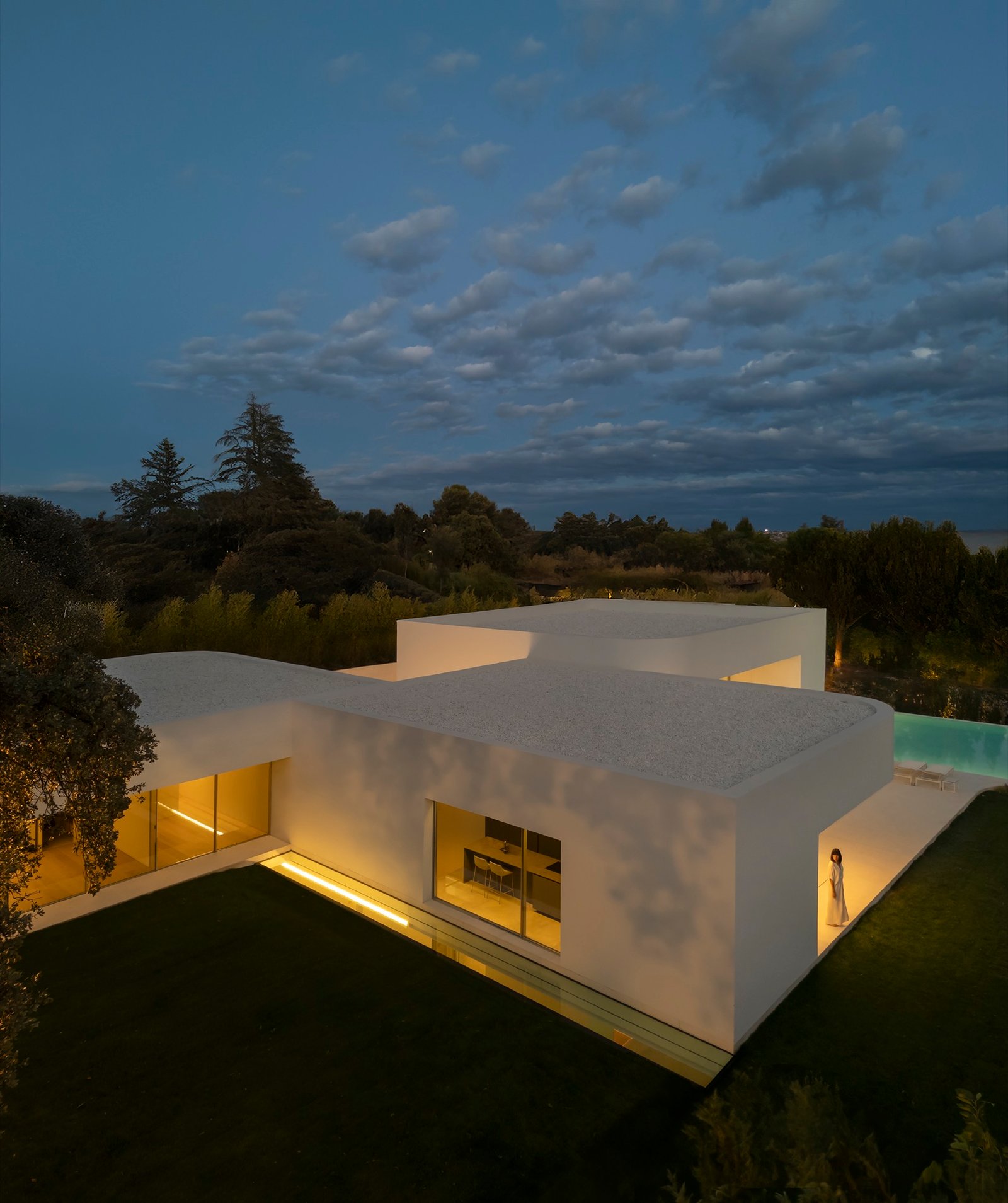 Fran Silvestre Arquitectos - Villa 18 en La Moraleja (Fernando Guerra)