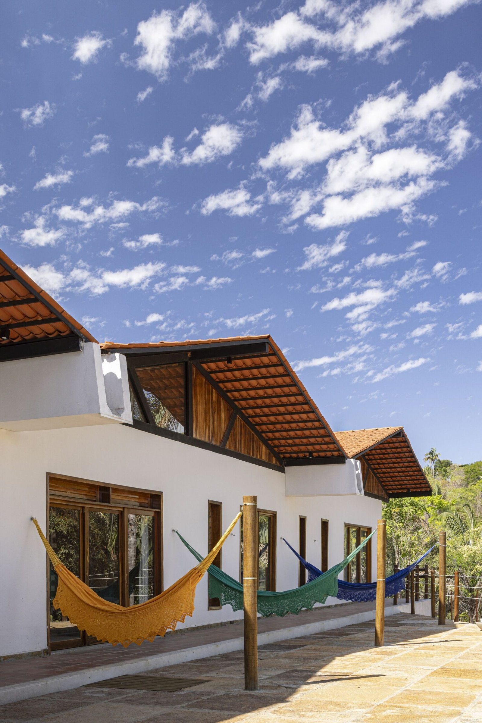 Lins Arquitetos Associados Casa Arajara Joana França AeB (10)