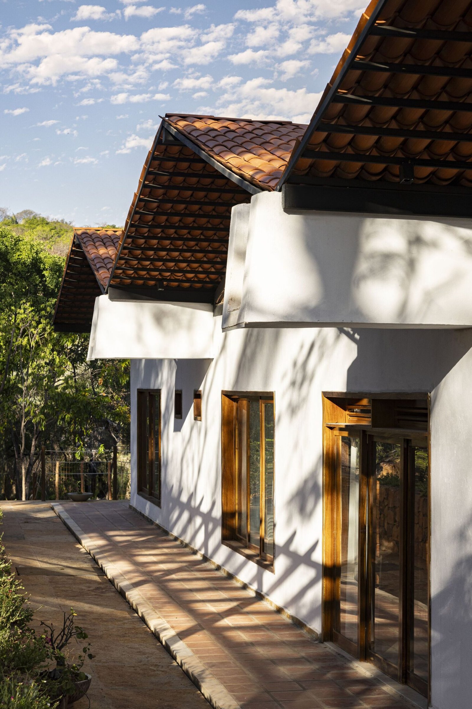 Lins Arquitetos Associados Casa Arajara Joana França AeB (16)