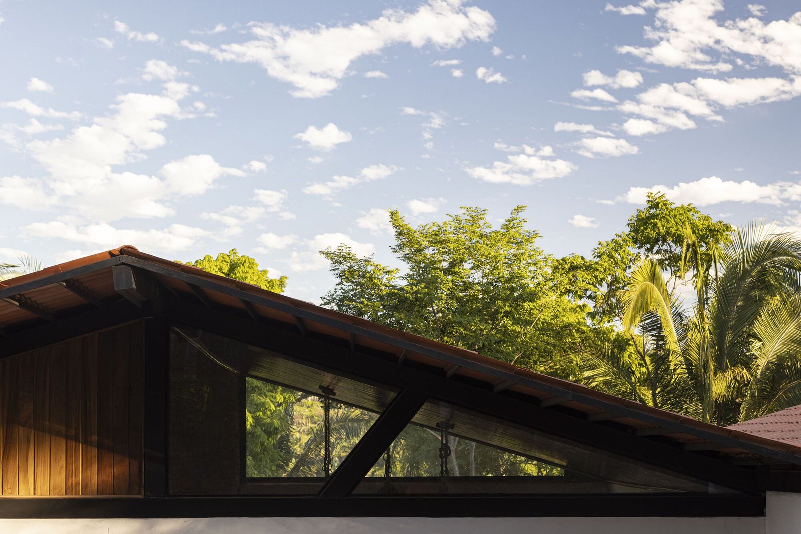 Lins Arquitetos Associados Casa Arajara Joana França AeB (20)