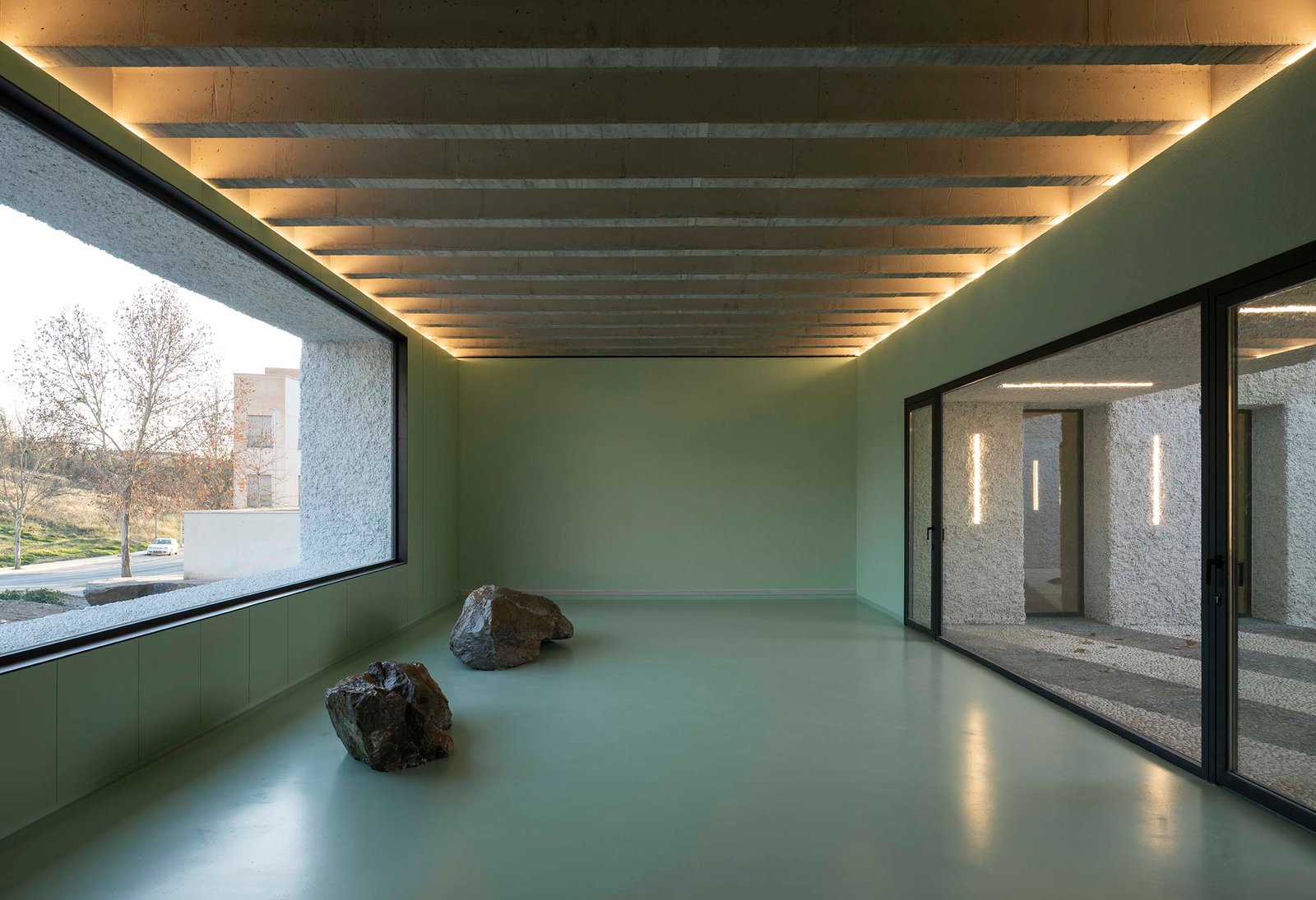 Agust&iacute;n Gor (GRX Arquitectos) &ndash; Centro Polivalente en La Zubia (Juanan Barros) (31)