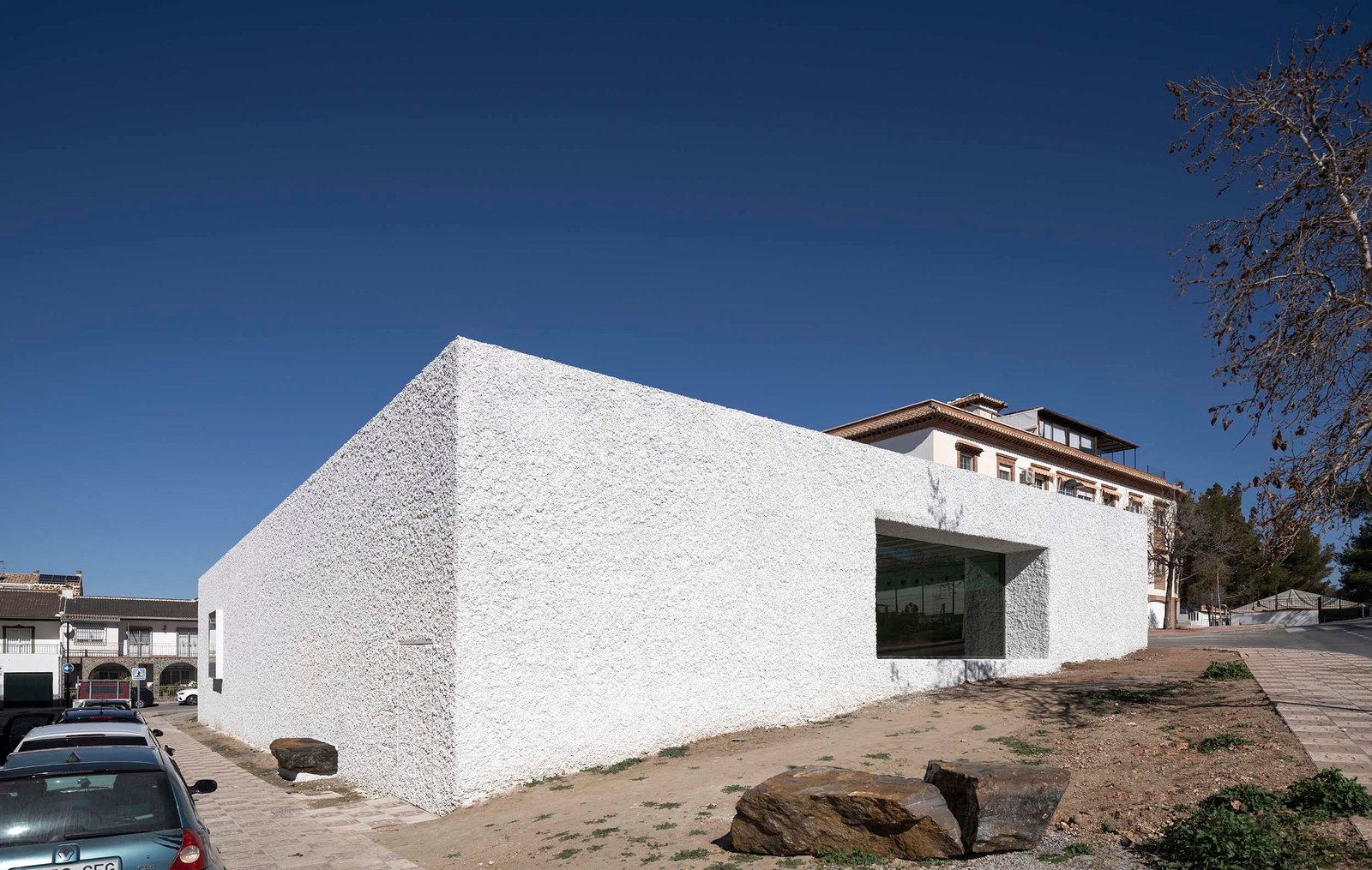 Agust&iacute;n Gor (GRX Arquitectos) &ndash; Centro Polivalente en La Zubia (Juanan Barros) (5)